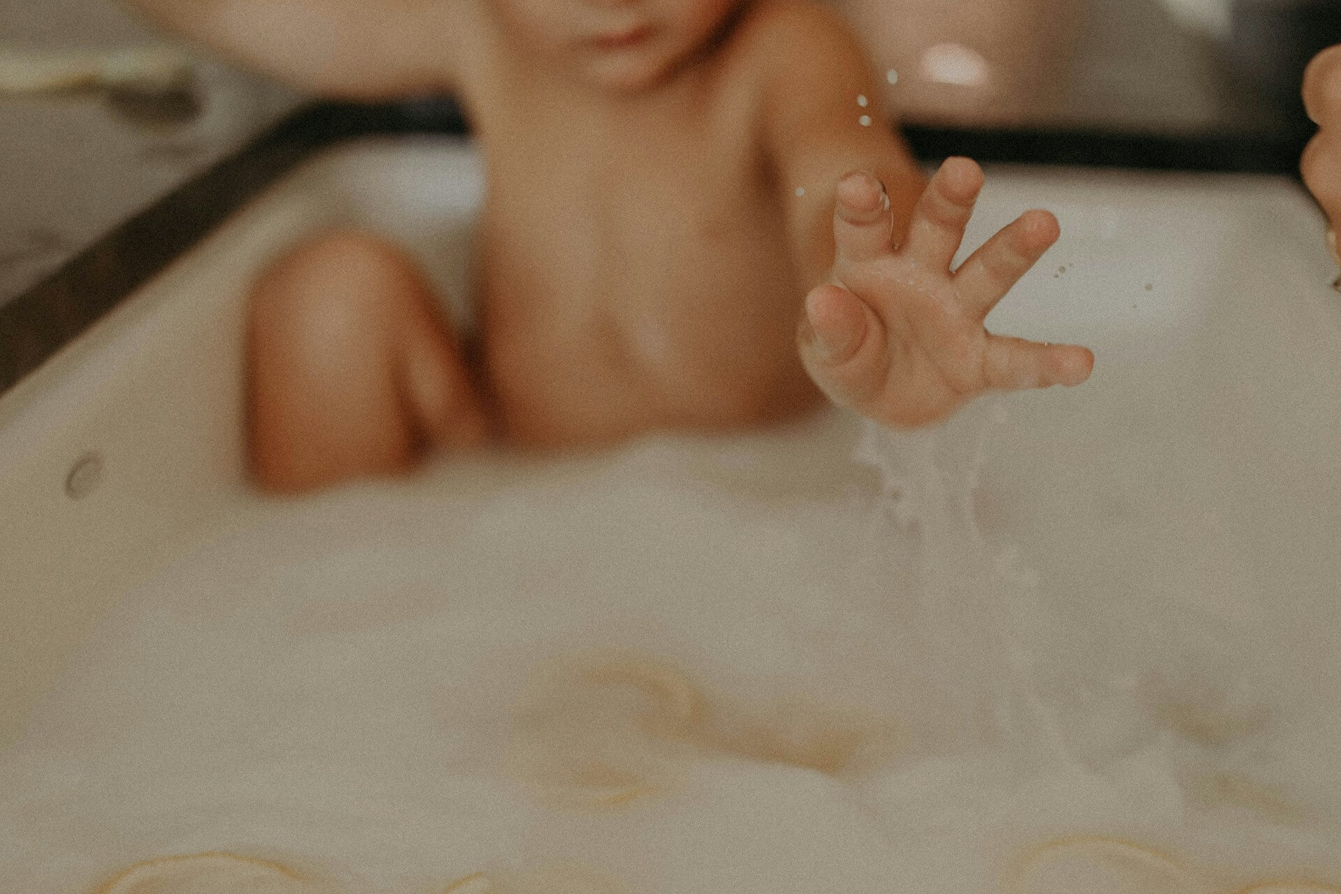 Baño del bebé en bañera Flexibath